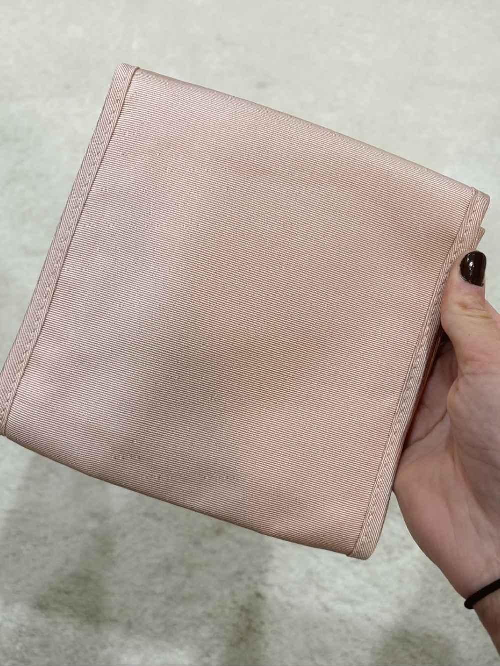 Authentic Gucci Beauty Blush Pink floral interior cosmetic pouch - Picture 3 of 6
